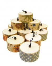 Набор из 12 круглых ювелирных подарочных разноцветных коробок из бамбука, размер d8*h4 см.
