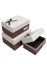 Набор из трёх прямоугольных подарочных коробок с мягкой крышкой, отделка фактурной бумагой с коричневым рисунком, размер 21*15*10 см.