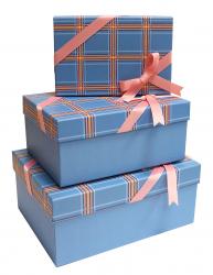 Набор из трёх прямоугольных подарочных коробок в клеточку голубого цвета с бантом, размер 29*22*13 см.
