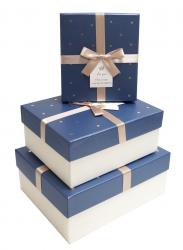 Набор из трёх прямоугольных подарочных коробок синего цвета с бантом и рисунком «золотые звёздочки», размер 25*20*10,5 см.