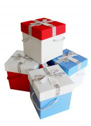 4 подарка. Подарочные коробки в ассортименте. Упаковать квадратный подарок. Подарочная упаковка квадратная. Подарки 1 коробка.