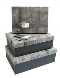 Набор из трёх прямоугольных подарочных коробок серого цвета с бантом из ленты, размер 28*20*9,5 см.