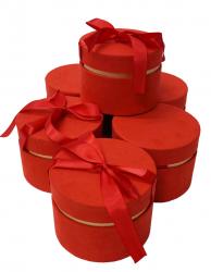 Круглые подарочные коробки красного цвета с бантом, тканевая отделка, размер d12 * h9 см.